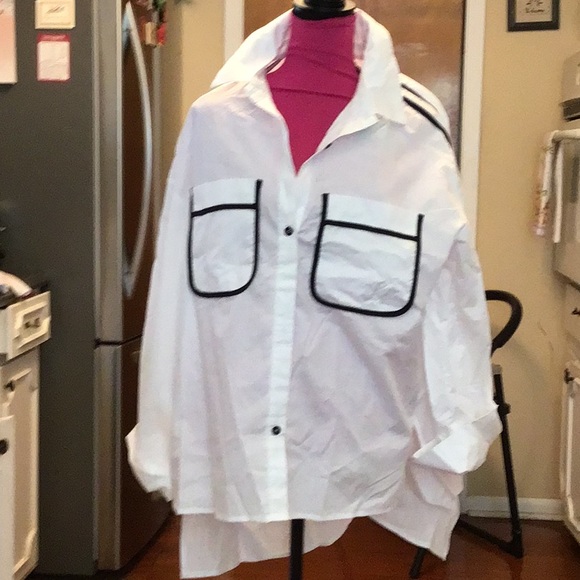 NWT Stylewe White Cotton Button down with Two Black Stripes on the arms. - Picture 1 of 5